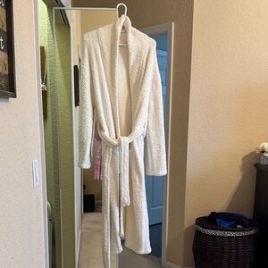 Barefoot dreams robe